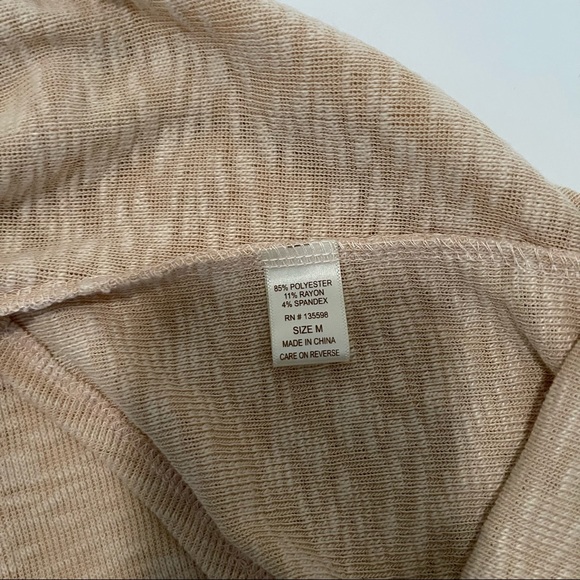 Beige Heathered high Low Sleeveless Scoop Neck Blouse - Picture 8 of 9